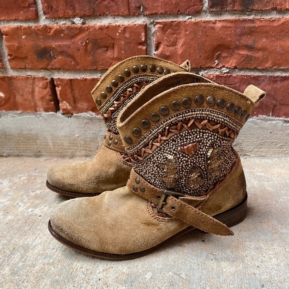 Naughty Monkey Womens 6.5 Boho Tan Suede Beaded Ankle Western Boots - Picture 9 of 9